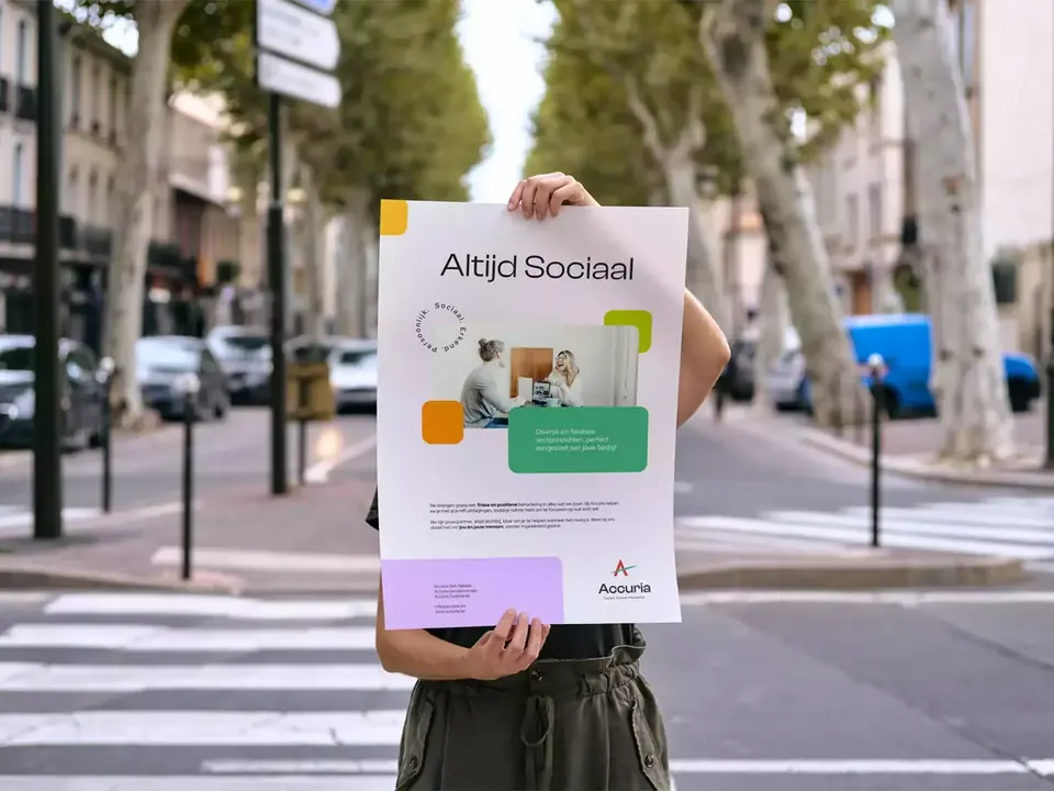 Affiche voor Accuria in een straatbeeld