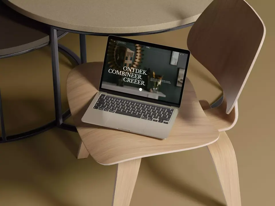 Website van Pure J op een laptop